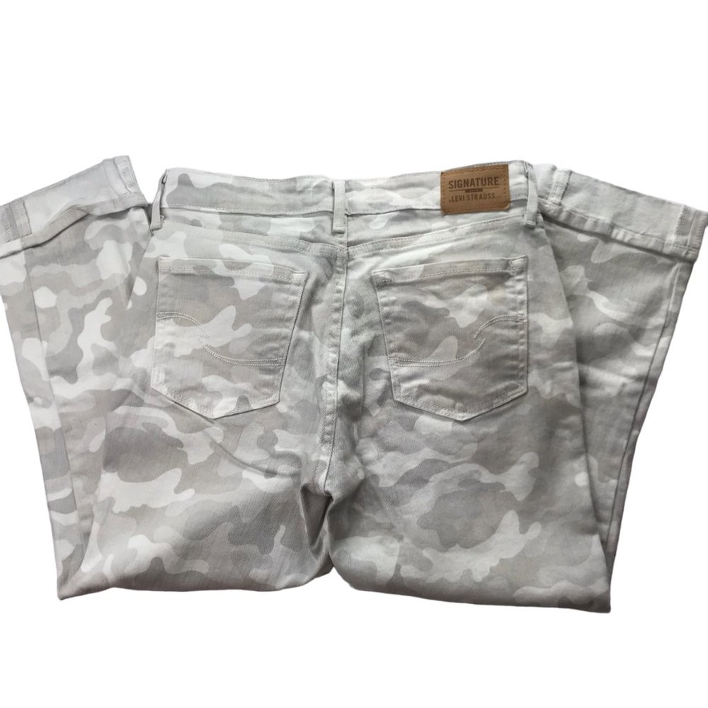 LEVI STRAUSS Signatrue Mid-Rise Capri WhiteGray Camo Camouflage Sz Women's W27 - Picture 6 of 11